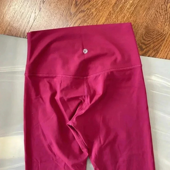 Lululemon I 6 - Picture 4 of 10